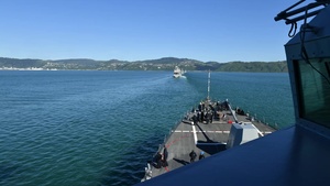 USS Sampson (DDG 102) Wellington, New Zealand port entry time-lapse video