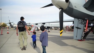 Aviation Nation People and Food