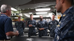 USS Michael Murphy Presented Cert. of Appreciation
