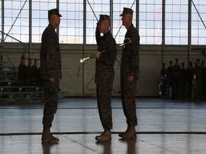 2nd MAW honors Thresher’s departure, greets Kreamer with open wings