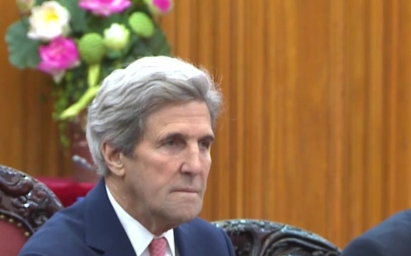 Secretary Kerry Camera Spray With Prime Minister Nguyen Xuan Phuc