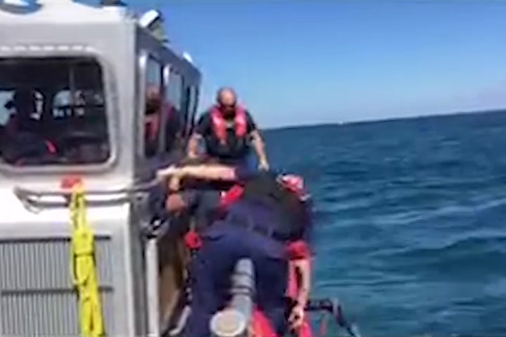 dvids-video-coast-guard-rescues-diver-that-left-sinking-vessel