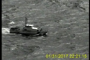 Coast Guard, Kauai Fire Department searching for person in water near Anini Beach, Kauai