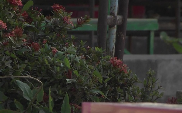 Cobra Gold 2017, Soldiers from the 797th Engineer Company (Vertical) donate educational material to a Thailand elementary school.