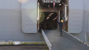 USS Mesa Verde (LPD 19) departs Naval Station Norfolk