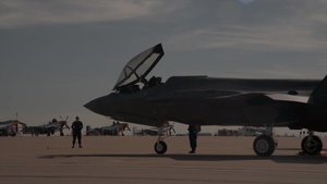 F-35 (taxi and pilot deplane)