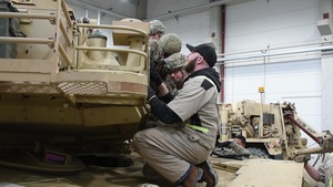 1-66 AR Installs M1A2SepV2 Reactive Armor