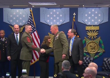 Defense Department Recognizes Outstanding Family Programs Seven Reserve Component Units Receive Awards at Pentagon Ceremony