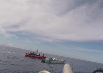 Coast Guard Cutter Stratton crew apprehends suspected smugglers in Eastern Pacific Ocean