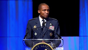 Transcom Commander Speaks at Sea-Air-Space Luncheon