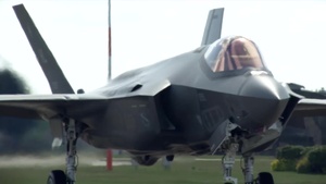General Scaparrotti visits RAF Lakenheath
