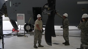 146th Maintenance Replaces C-130J Propeller