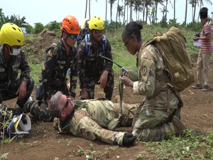 AFP, U.S. Soldiers, Volunteers Provide Aid During Mass Casualty Drill for Balikatan