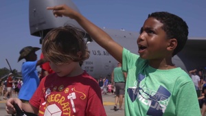 Crowds, statics and flyovers...oh my!