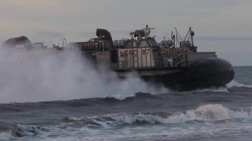 DVIDS - Video - 2nd AAB Splash to USS Arlington