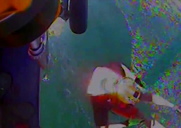Coast Guard rescues 8 after charter dive boat takes on water
