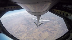 171st Air Refueling Wing refuels A-10 from 122nd Fighter Wing