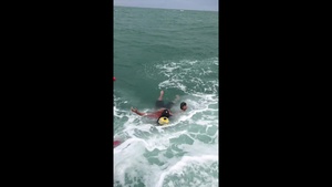 Coast Guard Rescues 4 After Boat Capsizes near Anclote Key, Fla. 