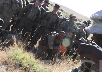 South African Bushcraft: Don't fool around in the field