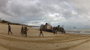 LCAC and LCU operations for Talisman Saber 17