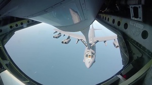 B-52 Stratofortress refuel