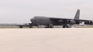 B-52 Stratofortress taxi 2
