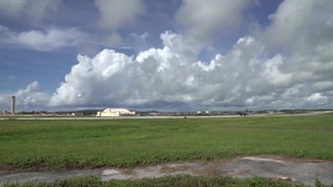 B-1B Lancer takeoff 1
