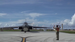 B-1B Lancer taxi