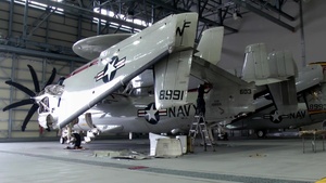 Carrier Airborne Early Warning Squadron 125 returns to Iwakuni (B-roll)