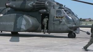 Navy MH-53E Sea Dragon participates on Hurricane Harvey Relief Operations