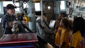 All Hands Update: Yokosuka Youth visit USS Benfold