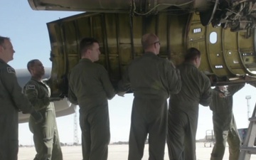 B-52 aircrew help maintenance in Moron Air Base