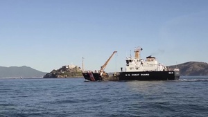 Coast Guard places San Francisco Fleet Week central buoy
