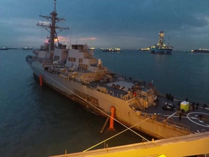 USS John S. McCain Time Lapse of Move to Heavy Lift