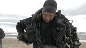 #WeAreNATO - The Latvian diving for bombs - B-Roll