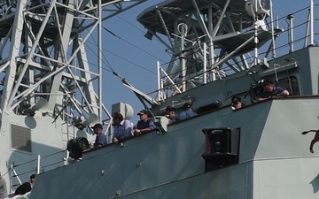 Royal Canadian Navy Halifax-class frigate HMCS Winnipeg departs San Francisco