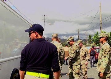 JFLCC commander and city mayor organize food, water relief in Caguas PR