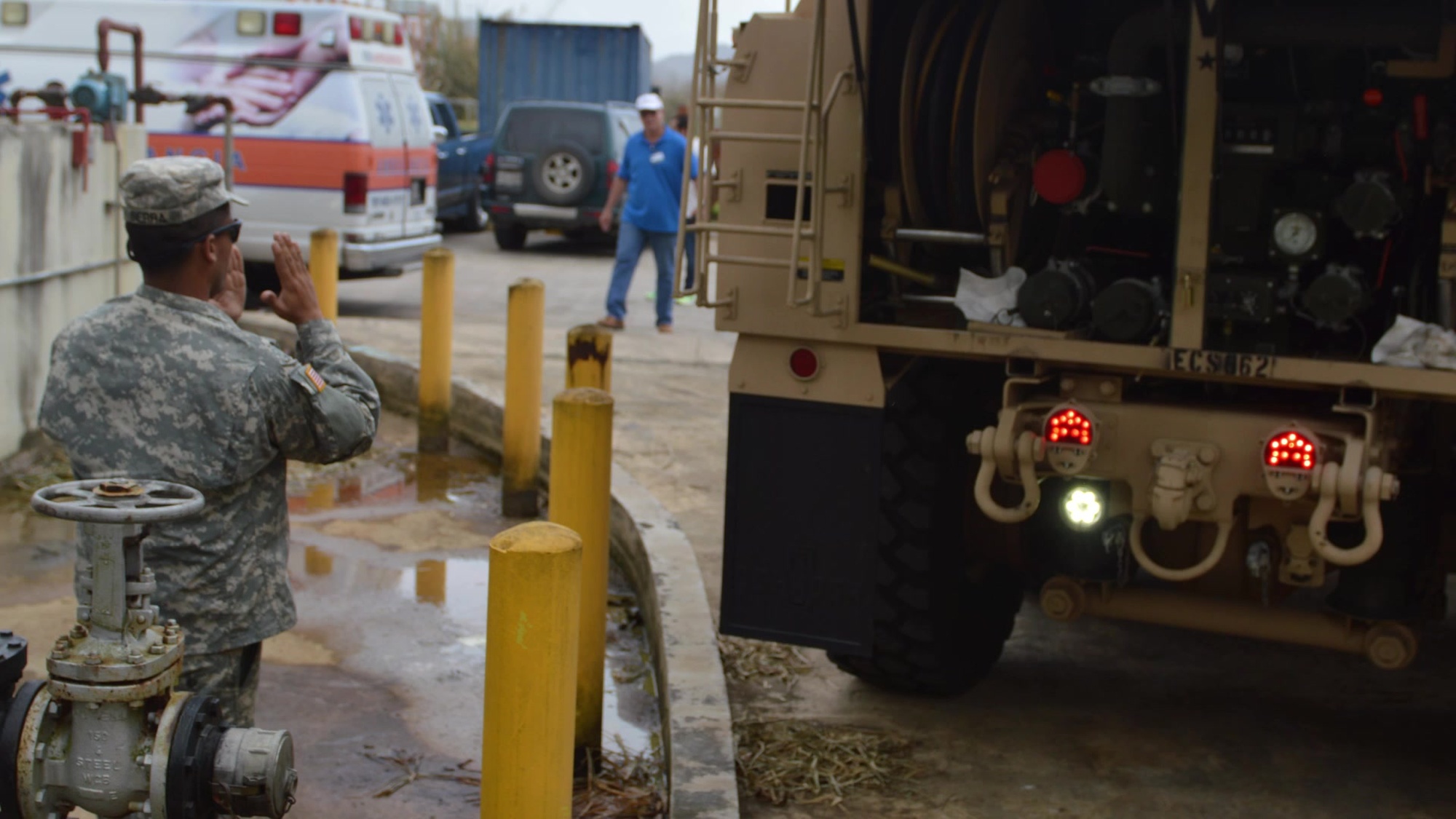 (Spanish Version) The 1st Mission Support Command has been asked by Local Authorities to provide vital support to the local infrastructure to save lives, prevent human suffering and mitigate great property loss. America’s Army Reserve can provide logistical, medical, and Engineering support within hours of a disaster.