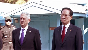 U.S. Secretary of Defense visits DMZ (1of2)