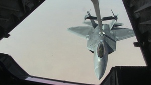 F-22 Air Refueling over Iraq (With Detach)
