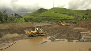 US Army Corps of Engineers Work on Temporary Levy