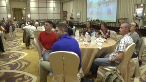 Soldiers in Kuwait Get a proper Thanksgiving