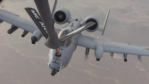 KC-135 refuels A-10 Warthogs