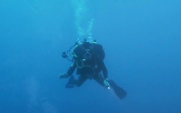 #WeAreNATO – Searching the ocean depths - the Canadian Diver, Master Version w/subtitles