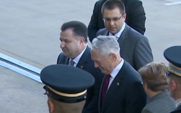 Mattis Welcomes Ukrainian Defense Minister