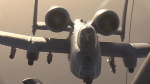 KC-135 refuels A-10 Warthogs