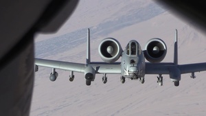 KC-135 refuels A-10 Warthogs
