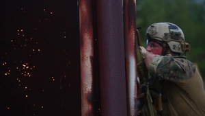 Force Recon practices breaching in Guam