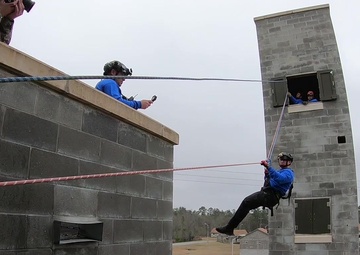 BROLL-PATRIOT South 18 - Mississippi Task Force Rescue Team Training