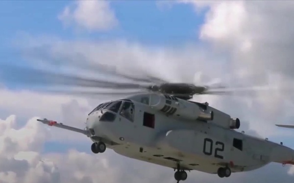 CH-53K King Stallion lifts JLTV